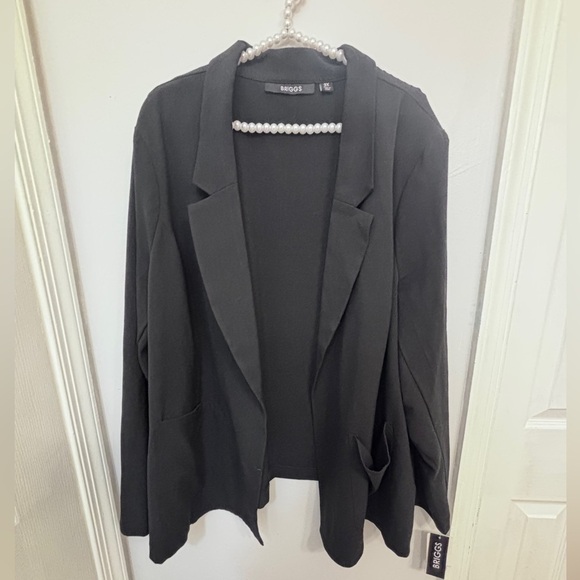 Jackets & Blazers - NWT Briggs Black Women's Blazer Plus Size with shoulder pads Size:3x